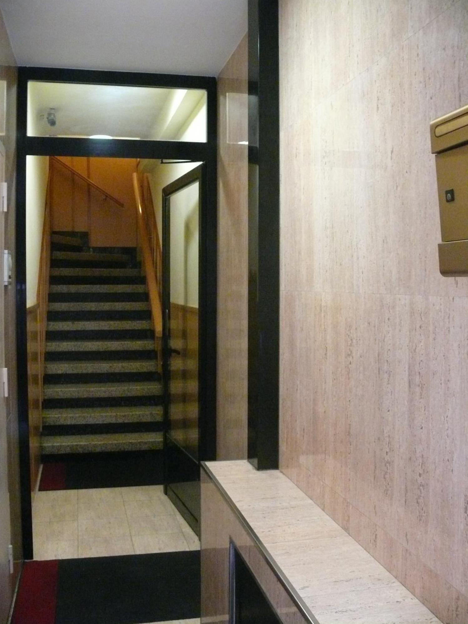 Hostal Bestprice Barcelona Stadium Eksteriør bilde
