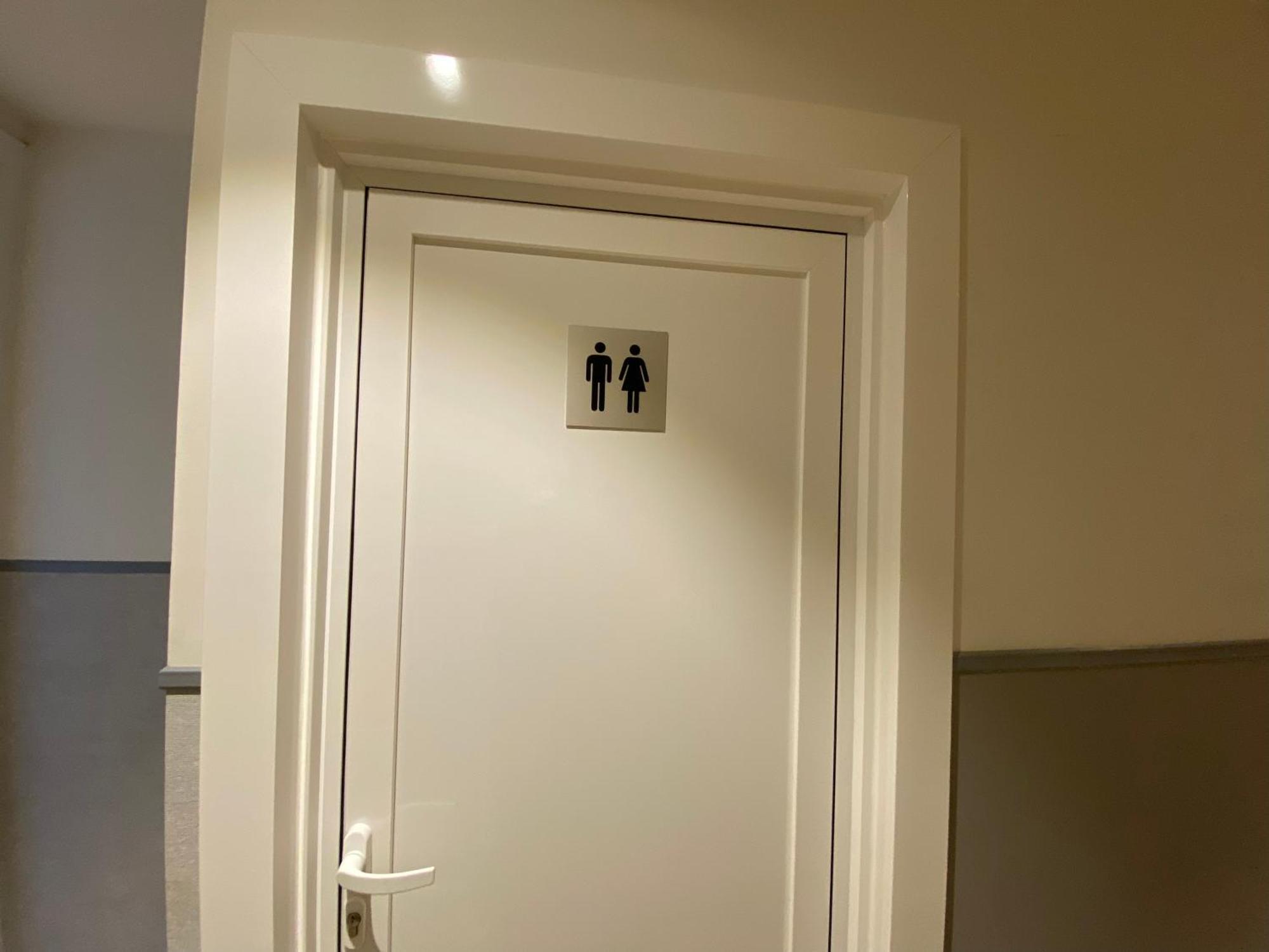 Hostal Bestprice Barcelona Stadium Eksteriør bilde
