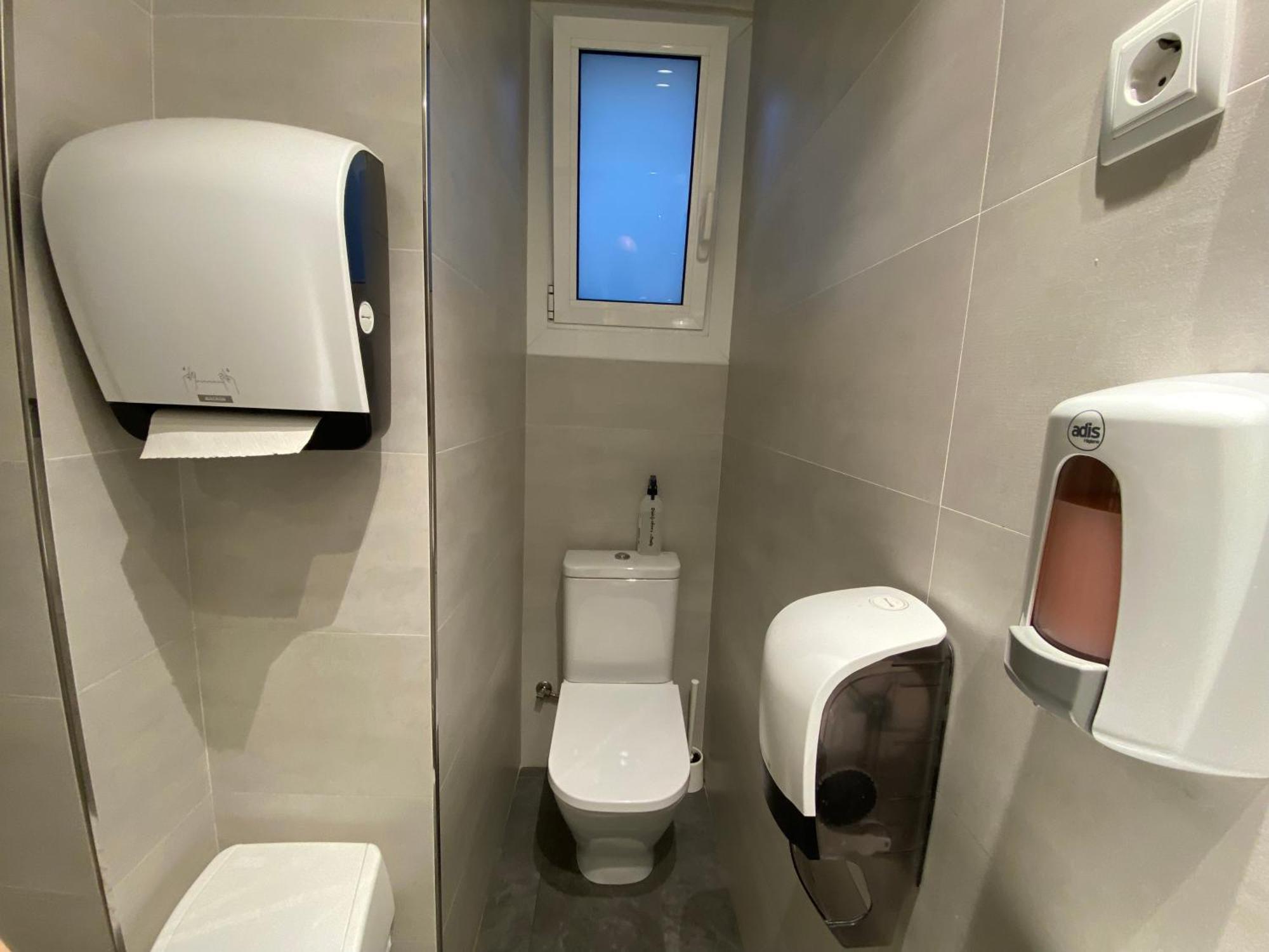 Hostal Bestprice Barcelona Stadium Eksteriør bilde