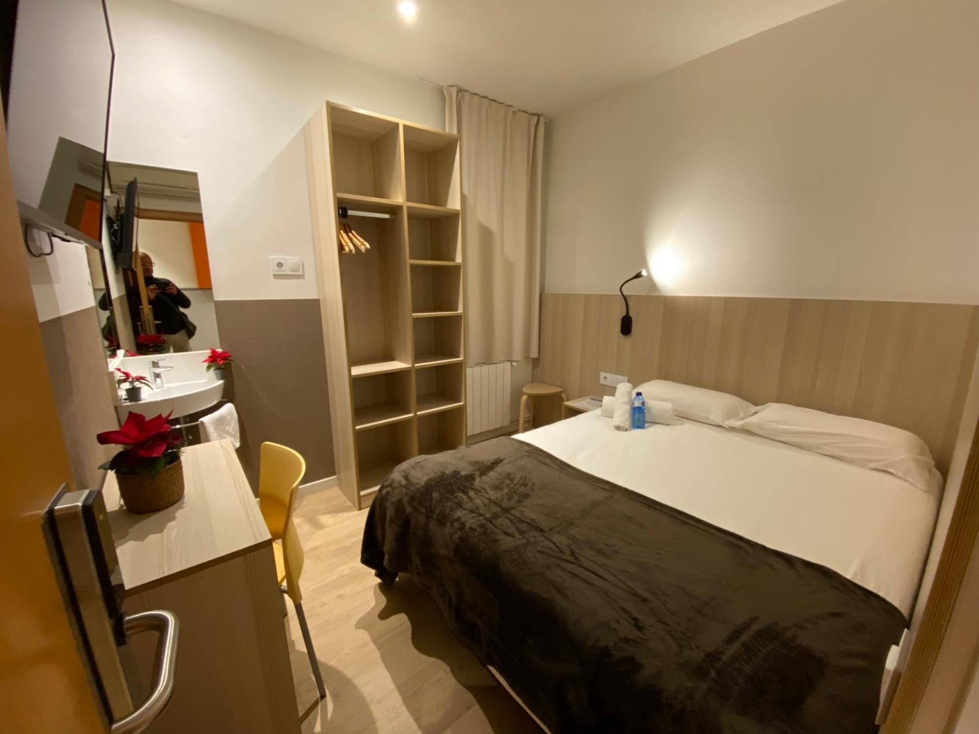 Hostal Bestprice Barcelona Stadium Eksteriør bilde