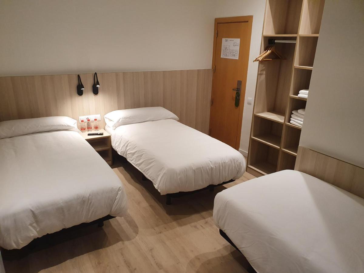 Hostal Bestprice Barcelona Stadium Eksteriør bilde