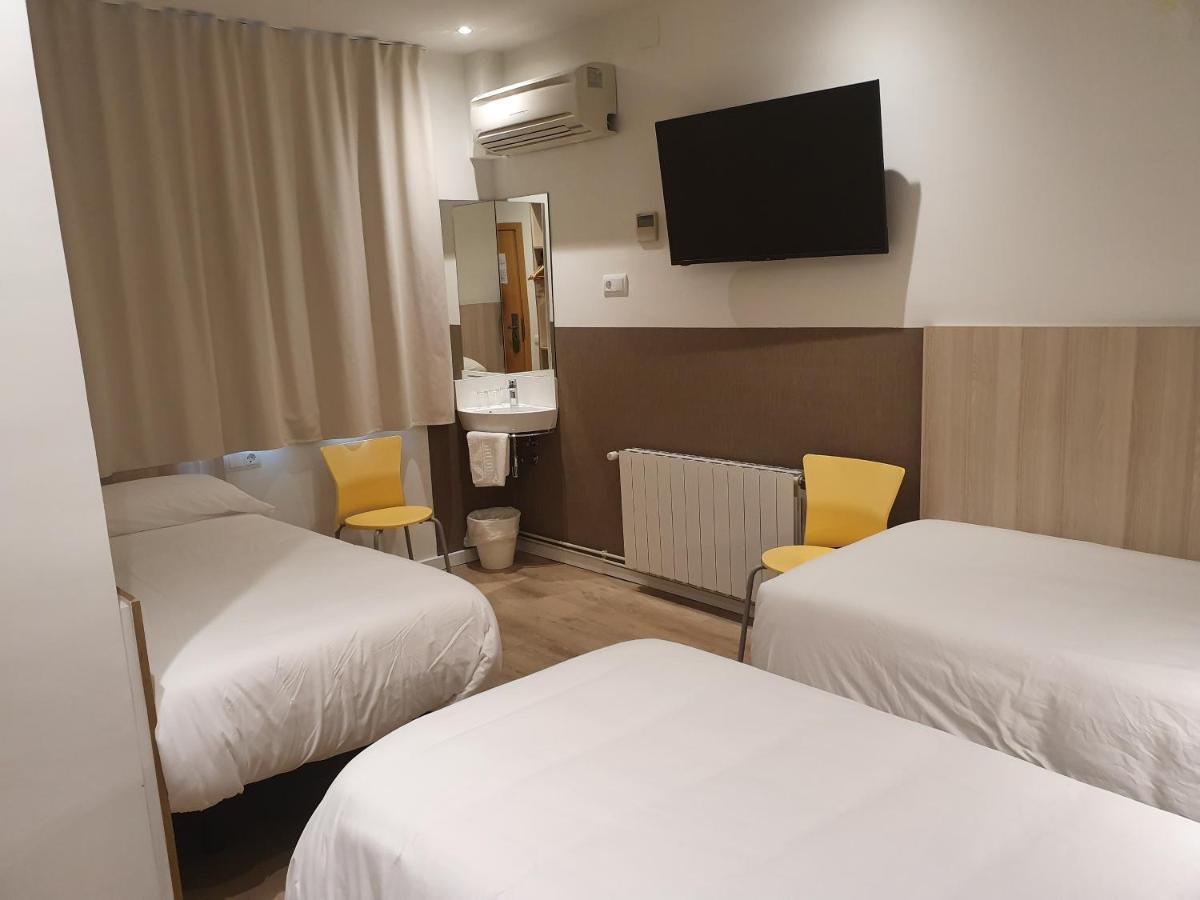 Hostal Bestprice Barcelona Stadium Eksteriør bilde