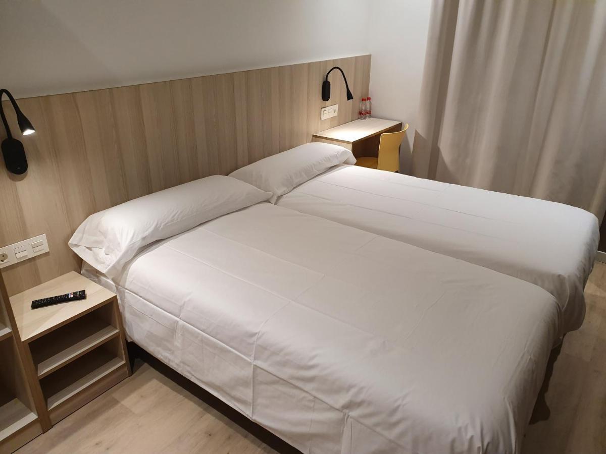 Hostal Bestprice Barcelona Stadium Eksteriør bilde